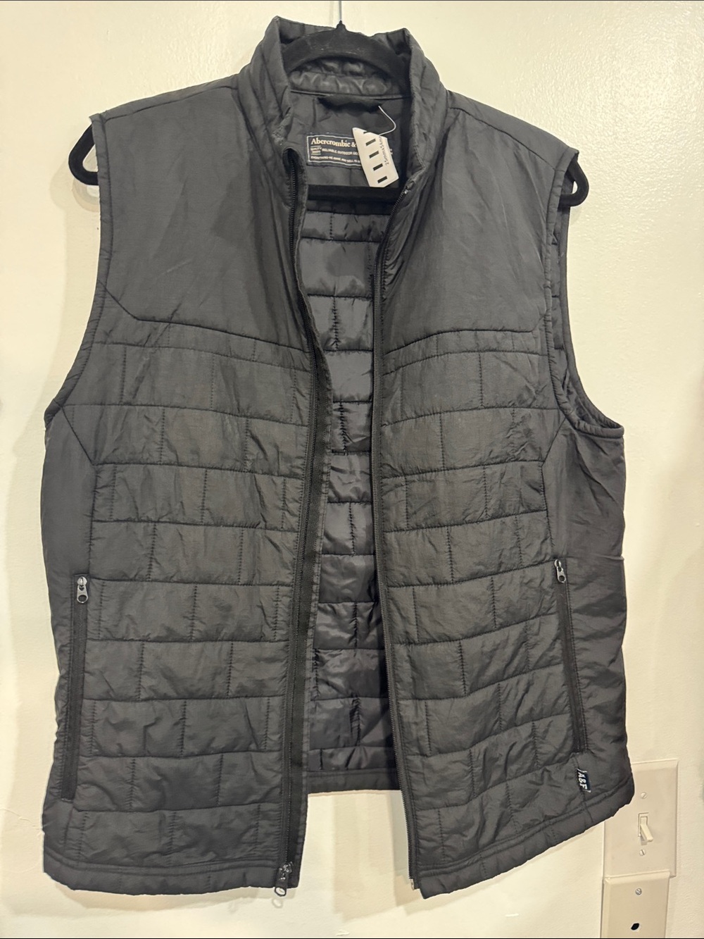 Abercrombie & Fitch Quilted Vest - Charcoal Gray